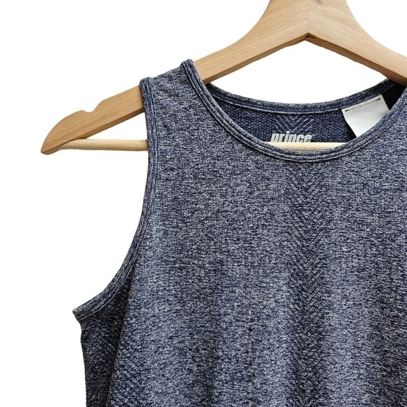 Prince Seamless Tennis Tank with Arrow Stripe Detail, Size Small - Picture 3 of 7